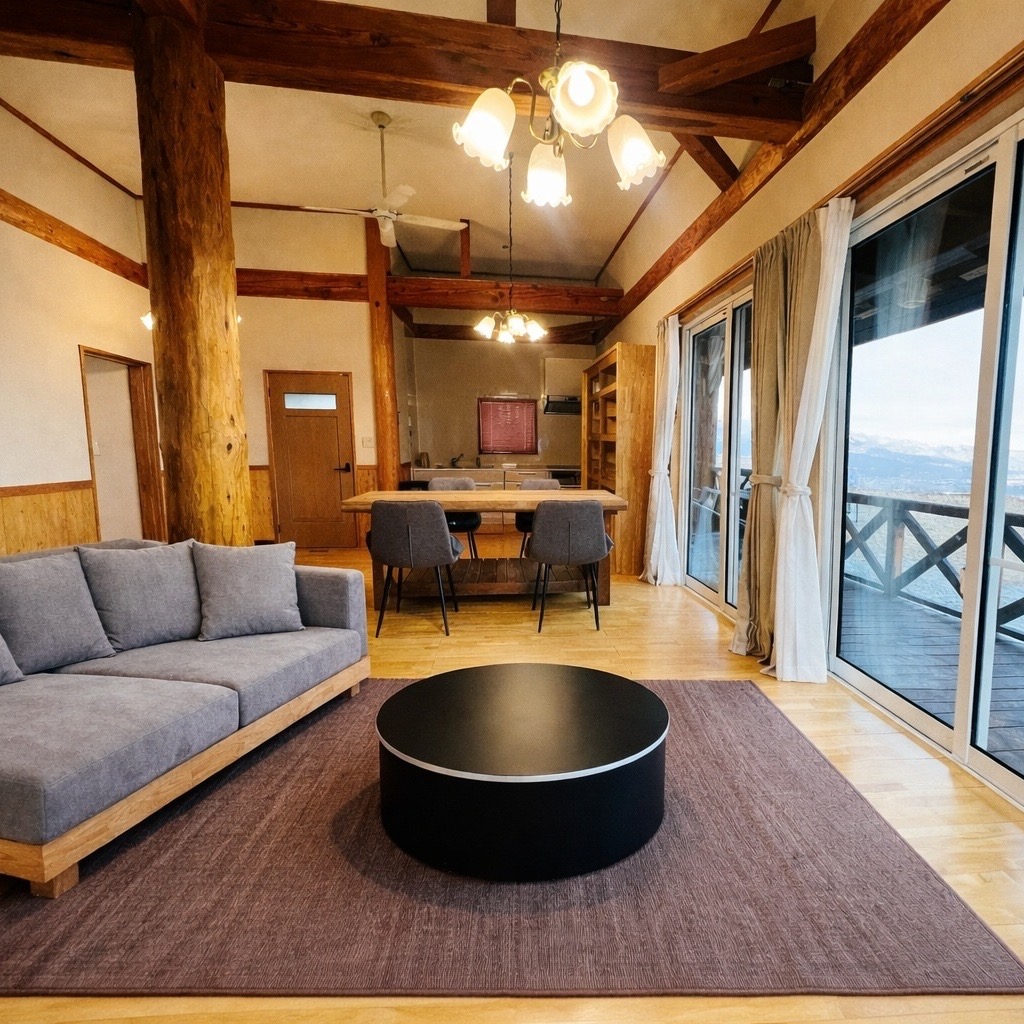 Living  at The Moon Terraces Obasute